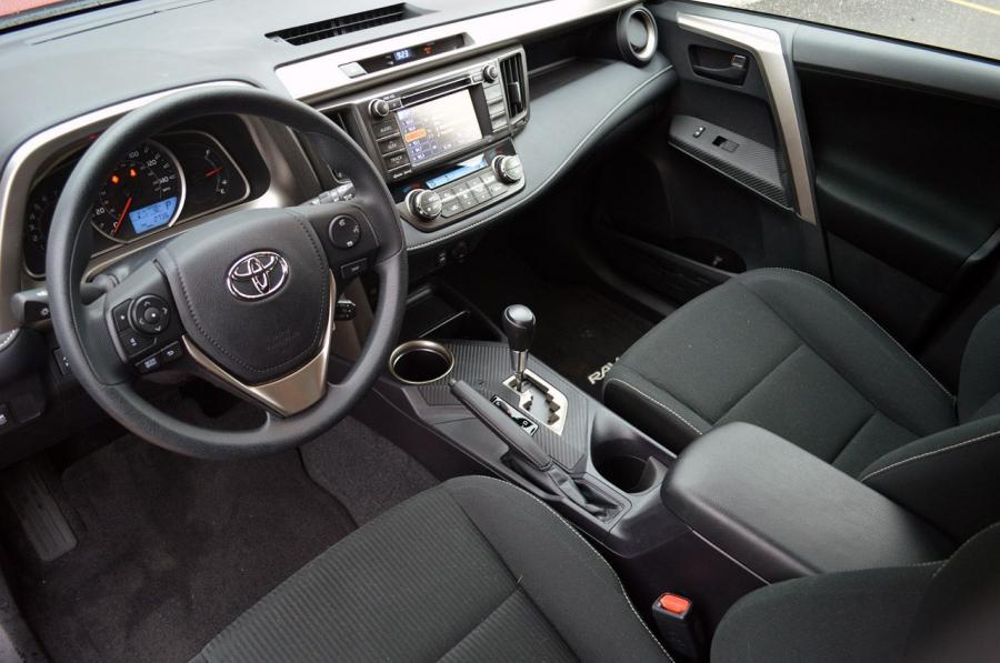  Toyota RAV4 2013 года  (фото 37 из 89)